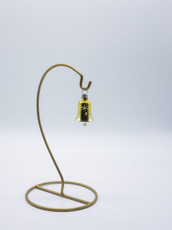 Mini Glocke in gold aufgehängt