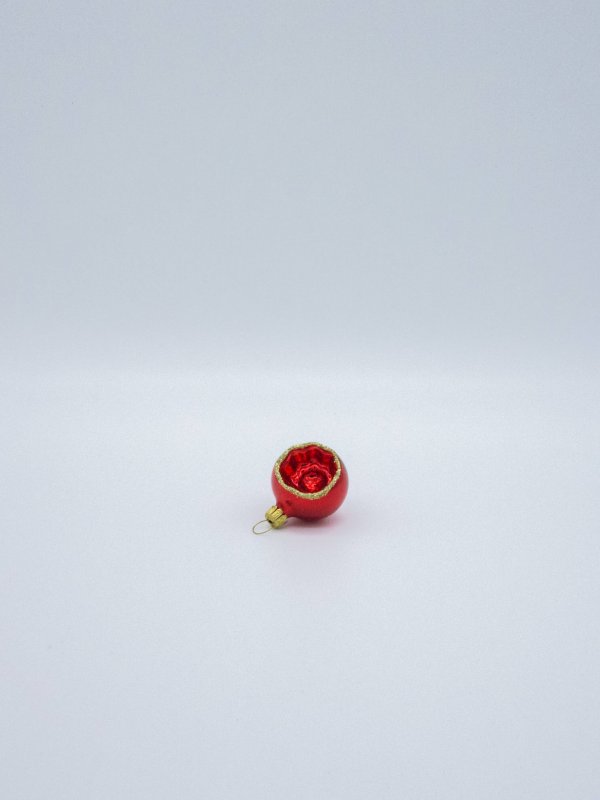 Reflexkugel aus dem Mini Christbaumornamente Set in rot
